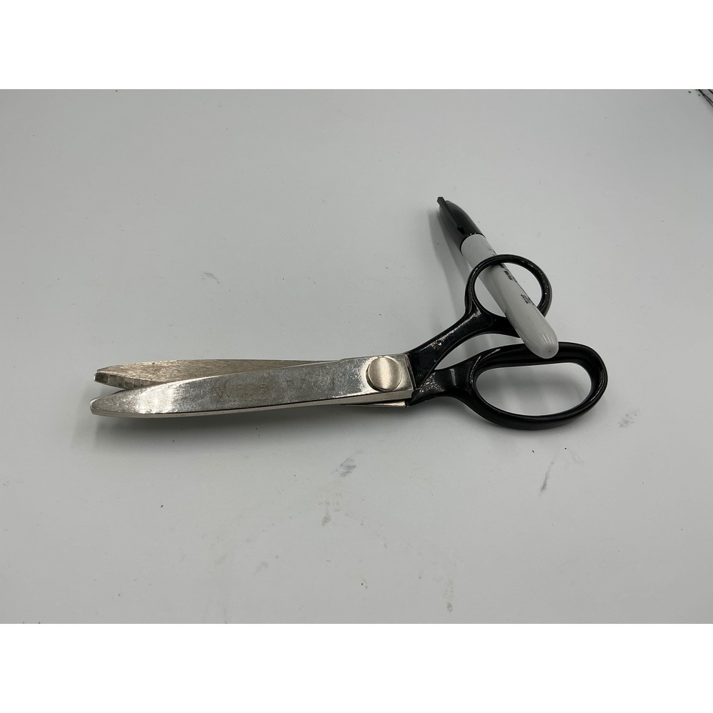 WissCB7 Pinking Shears Vintage Sewing Scissors Black Handle Made in USA 7.5 Inch